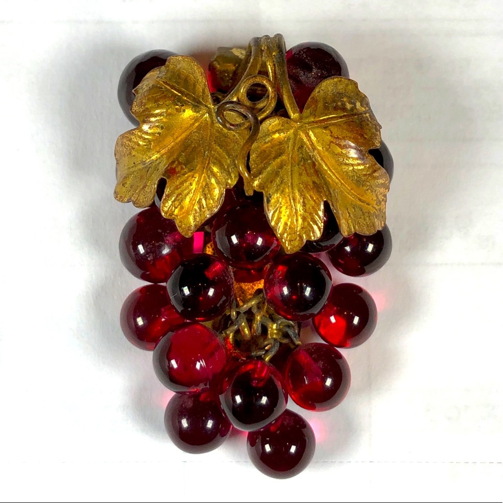 Vintage grape cluster brooch / dress clip